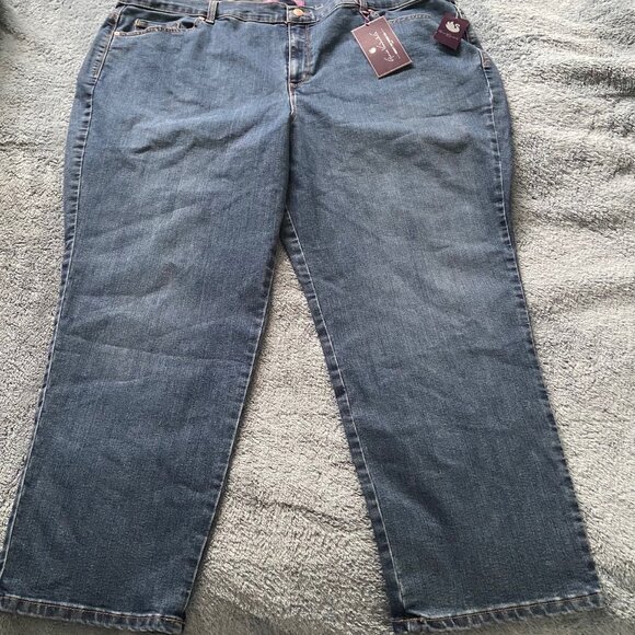 NWT ~ Gloria Vanderbilt 'Amanda' Jeans ~ Classic Rise ~ Tapered Leg ~ 24W Short - Picture 1 of 8